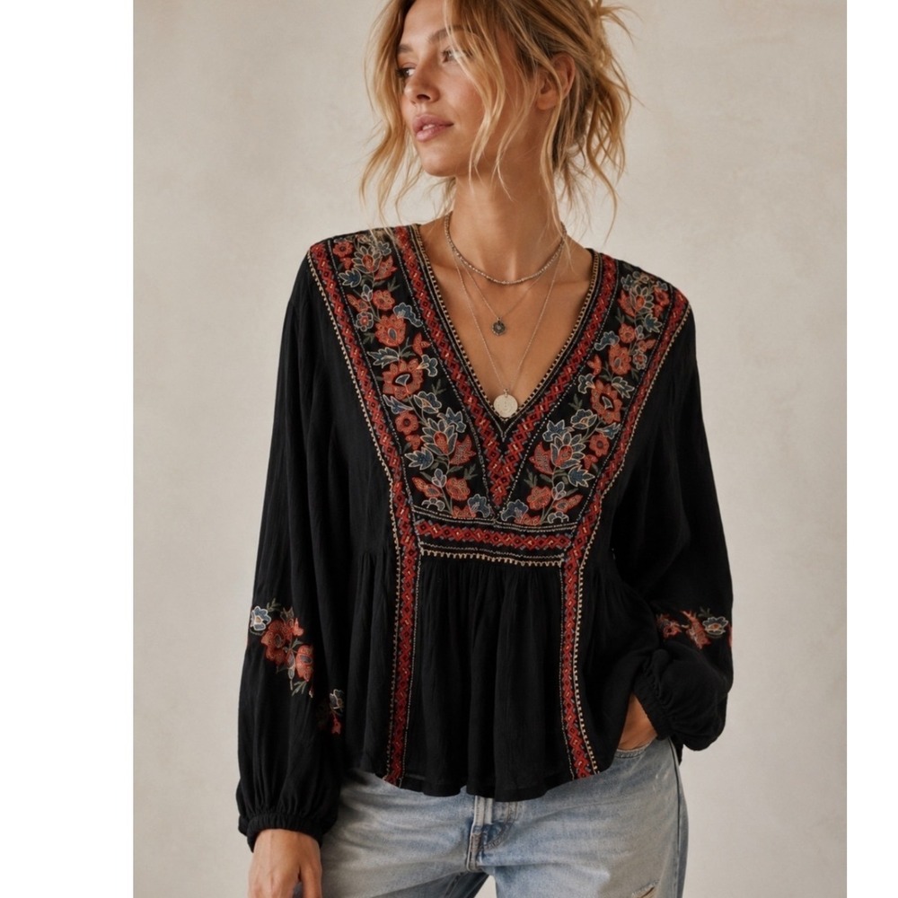 American Eagle Embroidered Floral Peasant Blouse Black XL V-Neck Boho Top